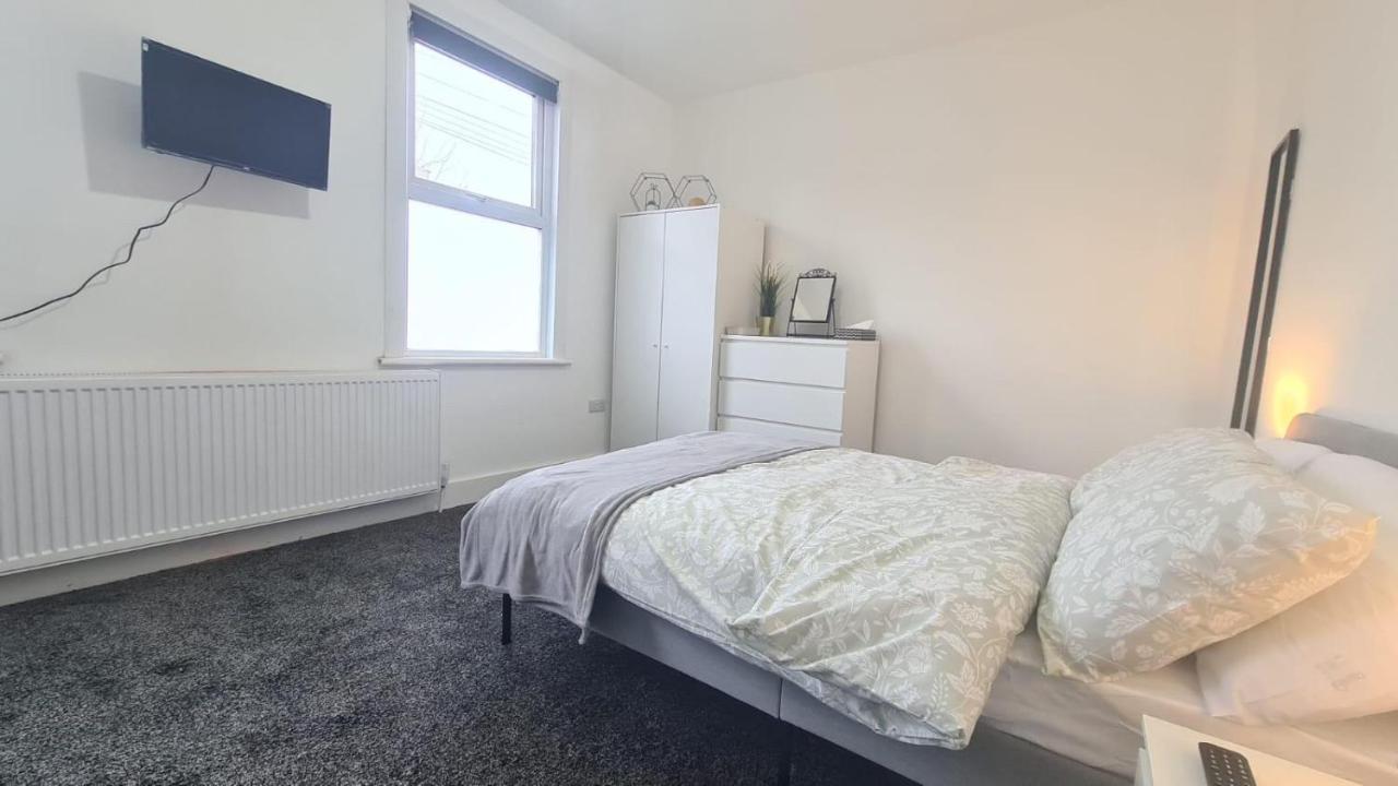 Spacious Private Room In Manor Park London Exterior photo