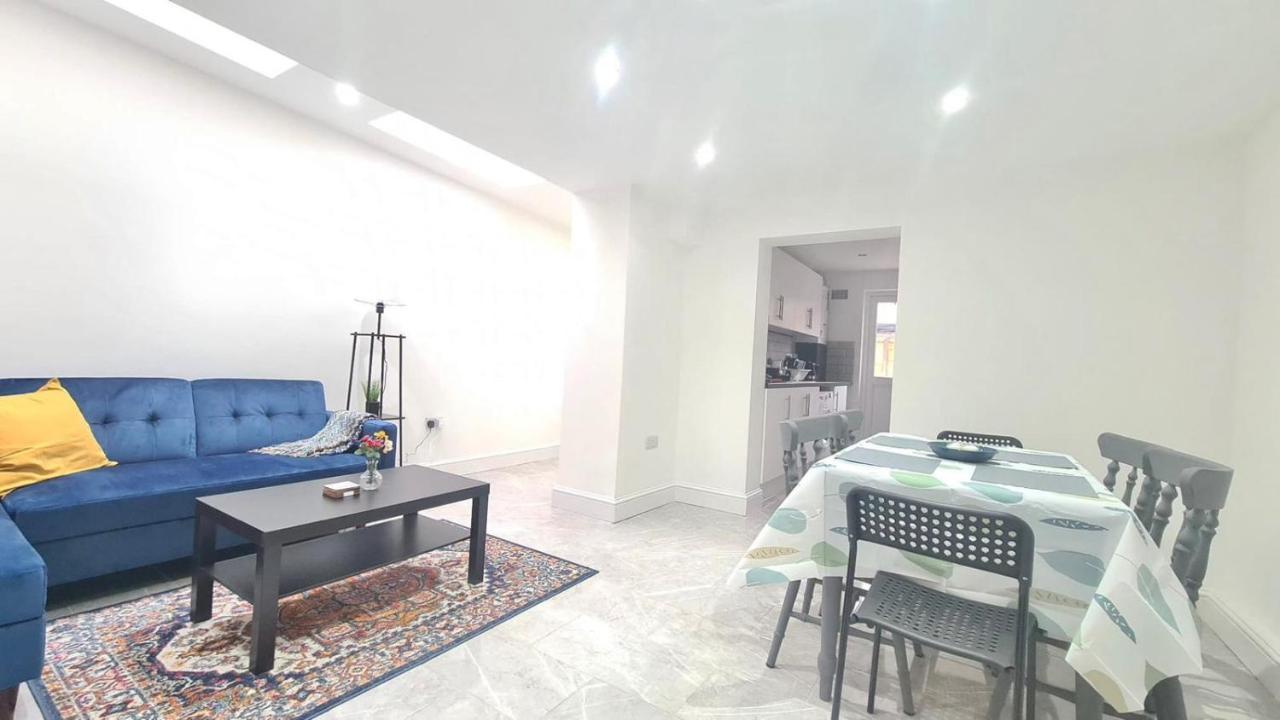 Spacious Private Room In Manor Park London Exterior photo
